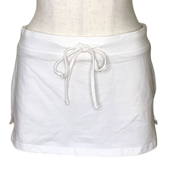 Edikted Bayside Slitted Micro Skort White Size M - Picture 1 of 9